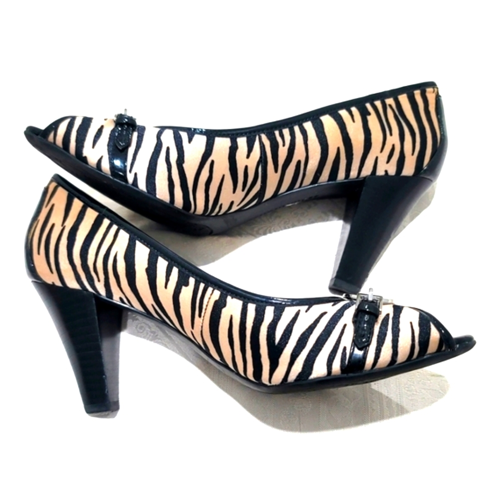 Naturalizer N5 Comfort Open Toe Zebra Pumps Size 8